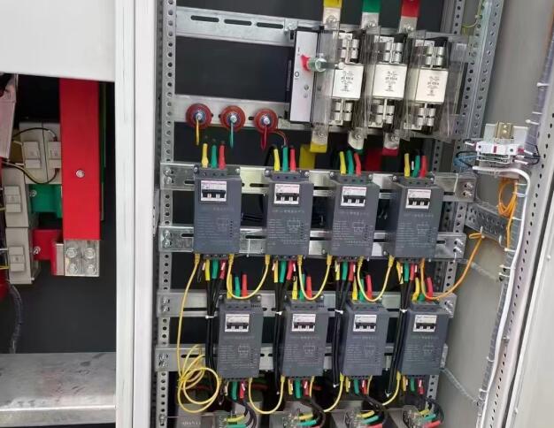 混合无功补偿设备